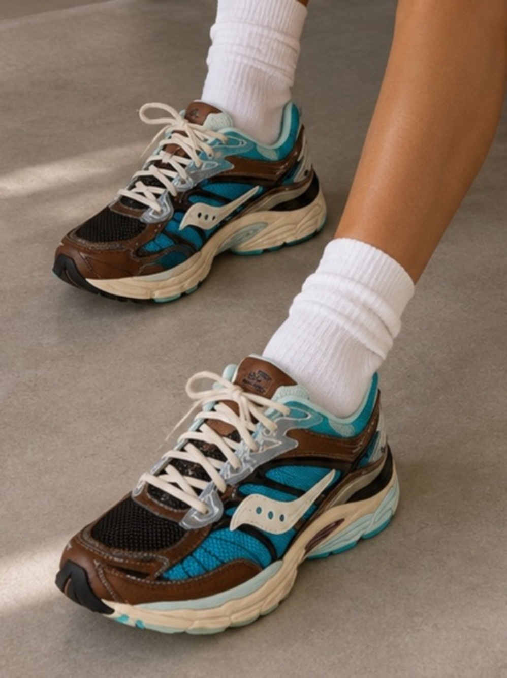 New PROGRID OMNI 9 Saucony Sneakers size 6 men’s and 7.5 women